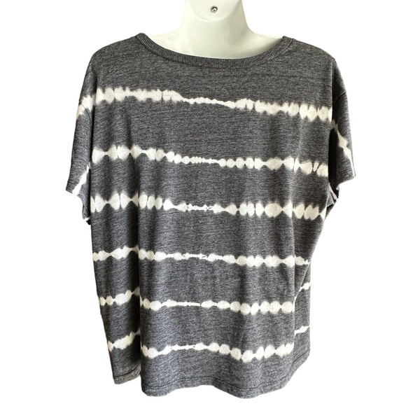 NWT Torrid Short Shirt / Crop relaxed fit gray and white stripe / tie dye 2X - Picture 4 of 6